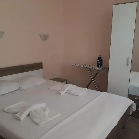 شقة и мони холидейс تساريفو