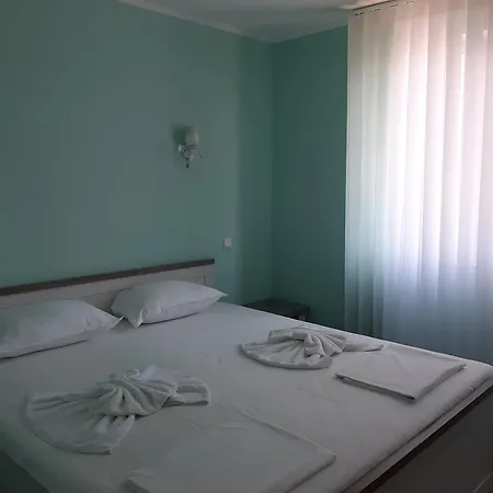 и мони холидейс شقة