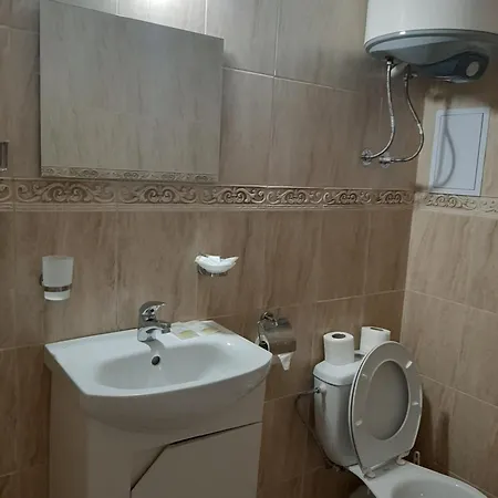 شقة и мони холидейс تساريفو