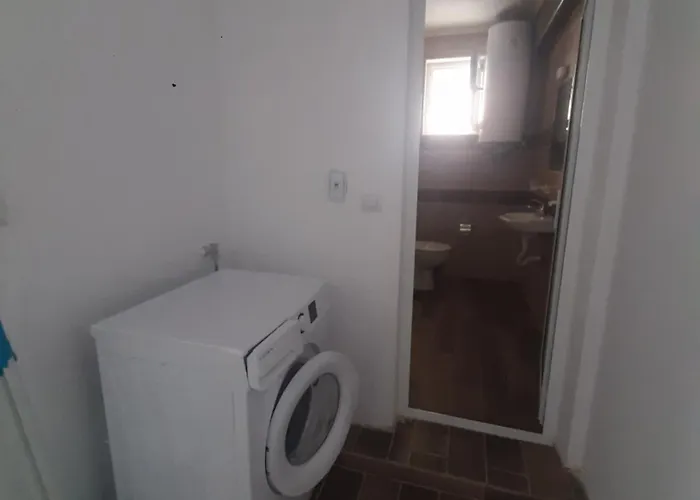 и мони холидейс 公寓 *