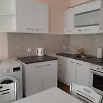 Apartment и мони холидейс *