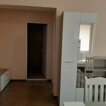 и мони холидейс Lejlighed *