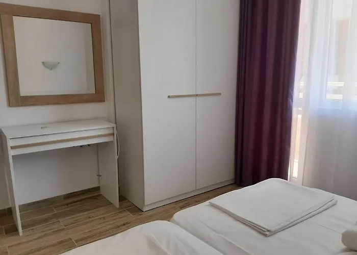 Апартаменты и мони холидейс