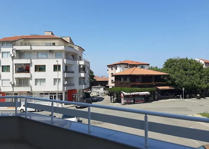 Апартаменты и мони холидейс