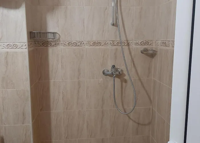 Апартаменты и мони холидейс Царёво