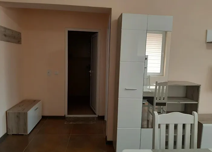 и мони холидейс Apartment *