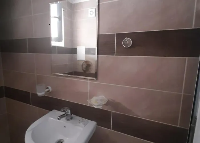 и мони холидейс Апартаменты